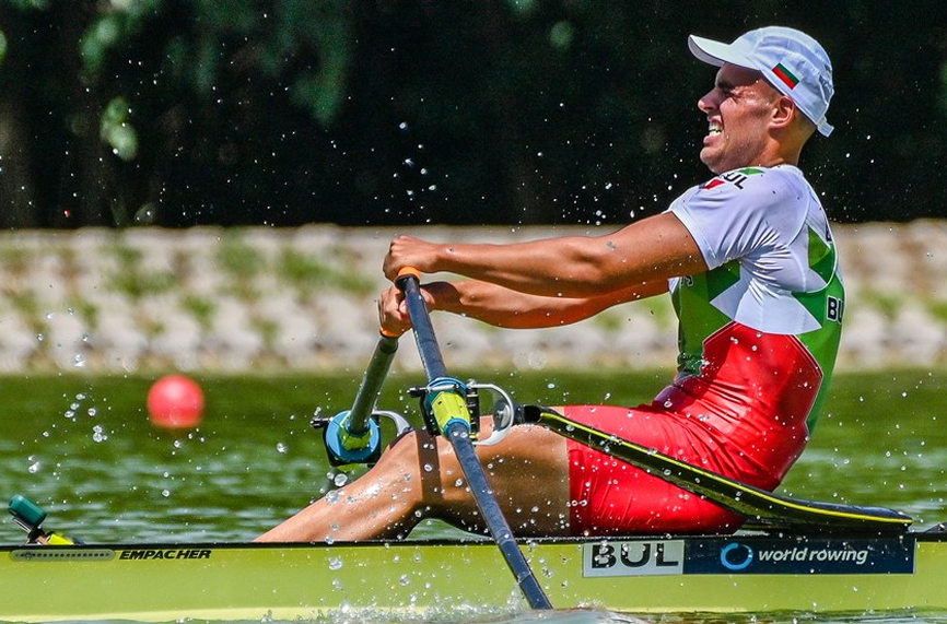 Емил Нейков се класира за полуфиналите на скиф на Световното