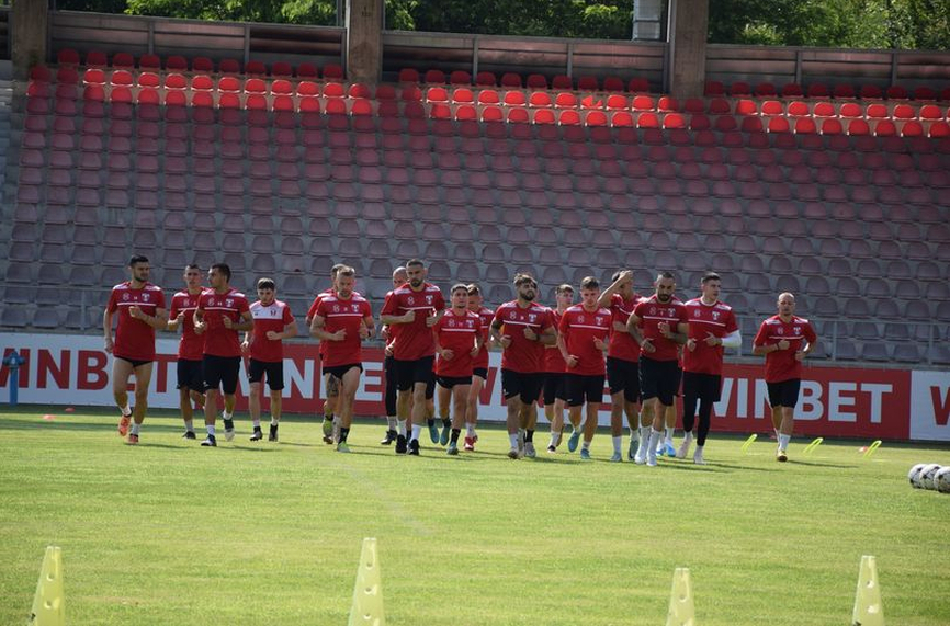 Чавдар Етрополе ще започне с домакинска победа над дублиращия отбор
