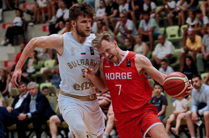 Националният ни отбор по баскетбол играе при резултат 91 69 срещу Норвегия
