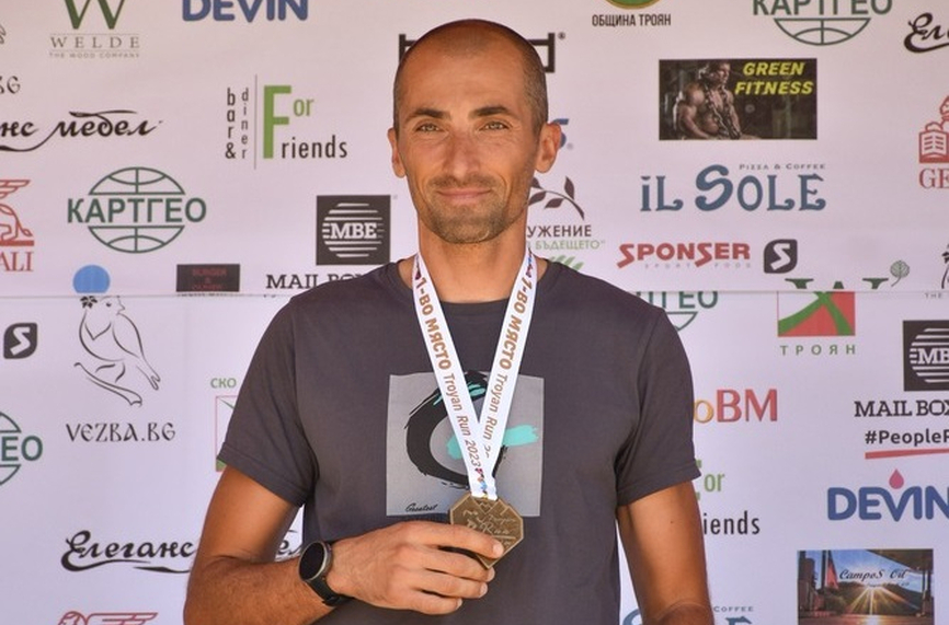Световният вицешампион по биатлон Владимир Илиев спечели старта на 24
