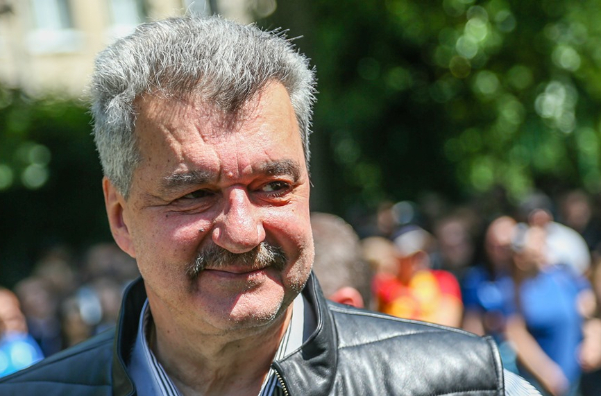 Бившият собственик на Левски Тодор Батков ще подкрепи сините срещу