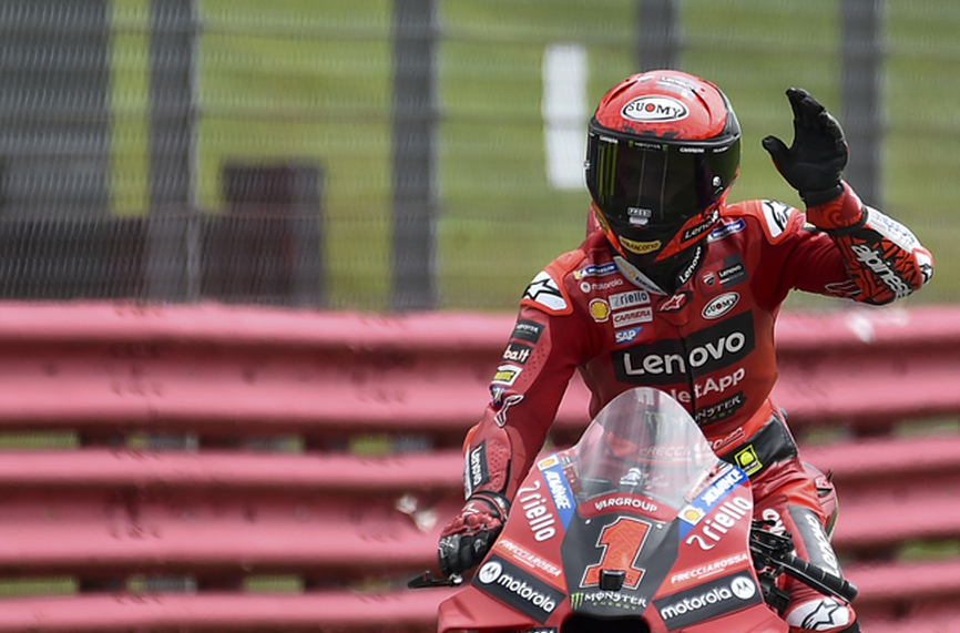Снимка: В Испания: Баная подобри рекорда в квалификацията за MotoGP