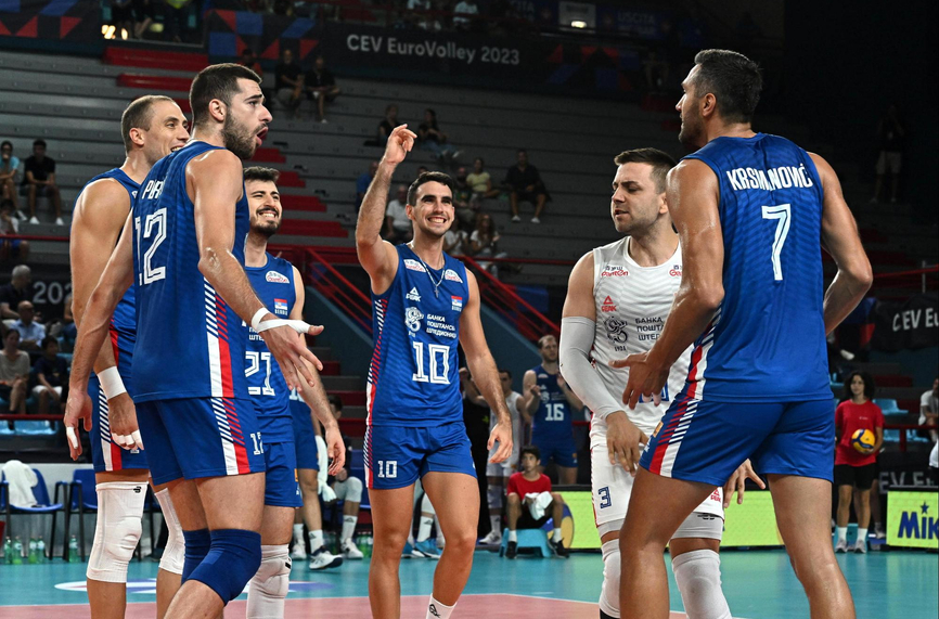 Трикратните европейски шампиони по волейбол от Сърбия се класираха на