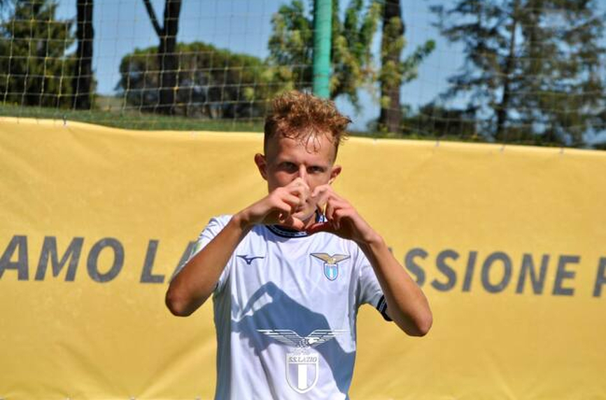 Българският полузащитник Дамян Йорданов вкара първия си гол за младежкия