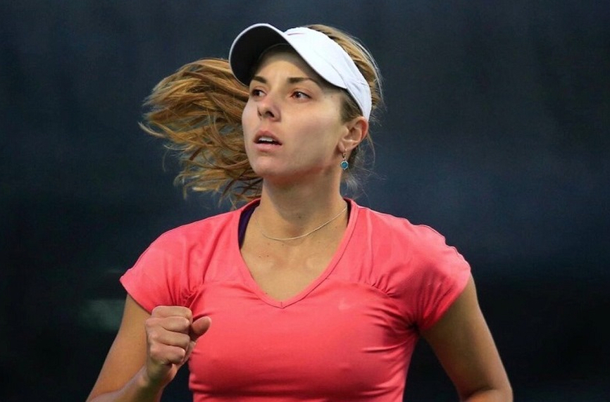 Българската тенисистка Виктория Томова отстъпи в три сета на Фиона