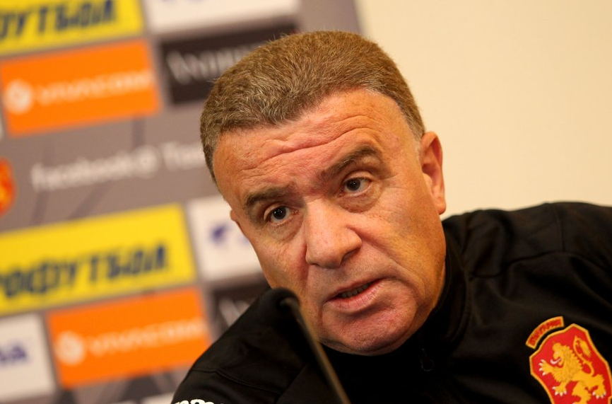 Български треньор с мощна атака срещу Кръстаич