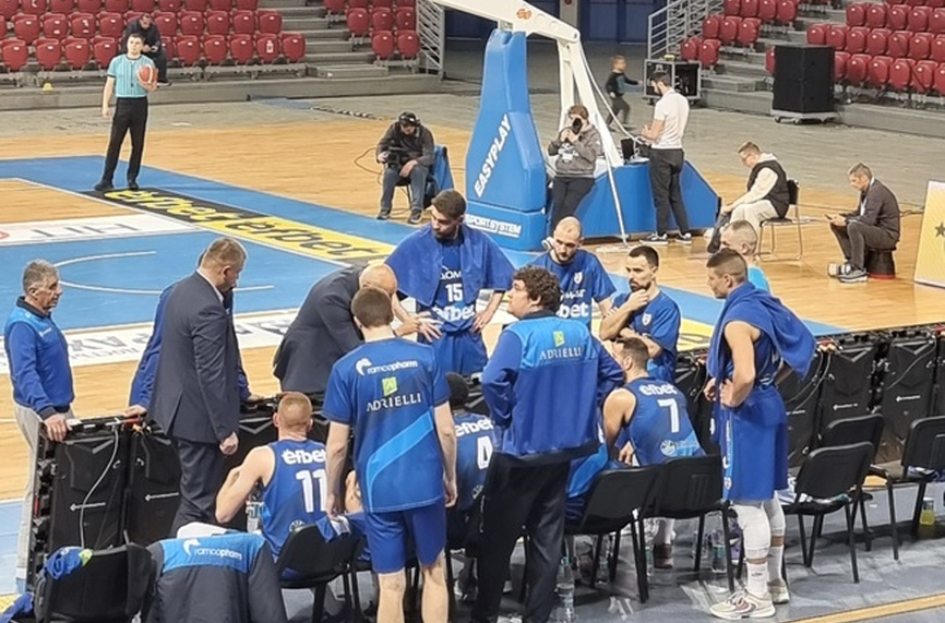 Срещата от втория кръг в Националната баскетболна лига между Спартак