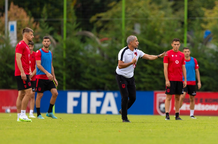Еуфория завладя Албания в навечерието на приятелския мач с България