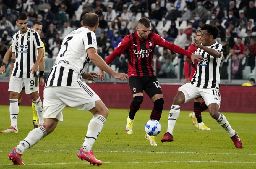 Милан ще победи Ювентус като домакин в мач от италианската