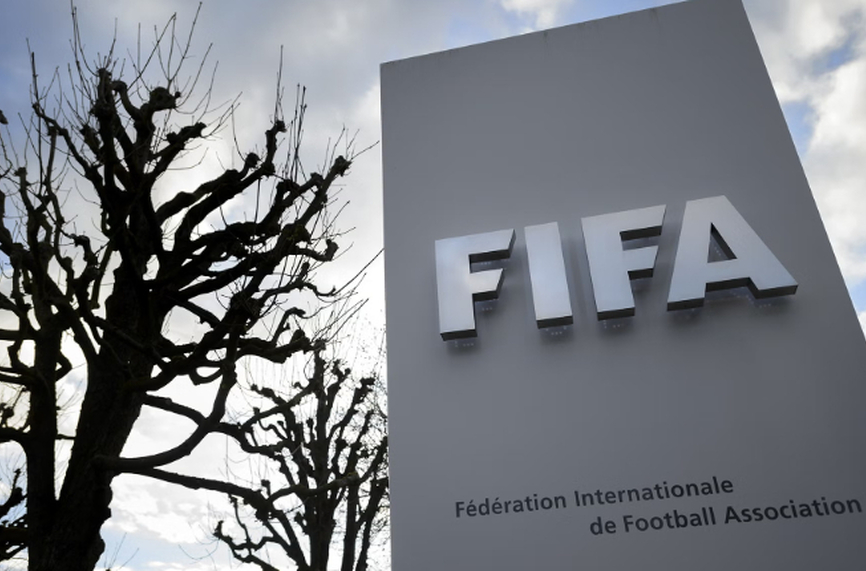 ФИФА обяви че е наказала с 20 годишна забрана бившия треньор на