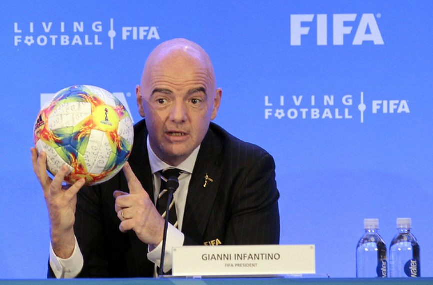 Криминалната процедура срещу президента на ФИФА Джани Инфантино за срещи