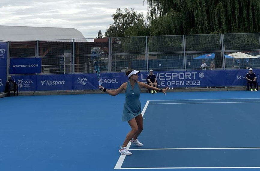 Виктория Томова се класира за полуфиналите на турнира на твърда