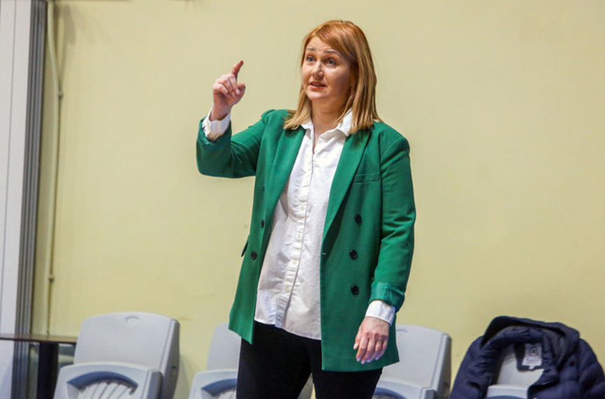 Новият селекционер на женския национален отбор на България по баскетбол