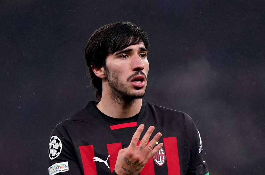 Италианският футболен клуб Милан отхвърли спекулациите че са знаели за