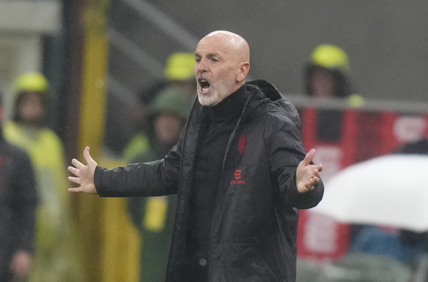 Треньорът на Милан Стефано Пиоли предупреди отбора си преди втория