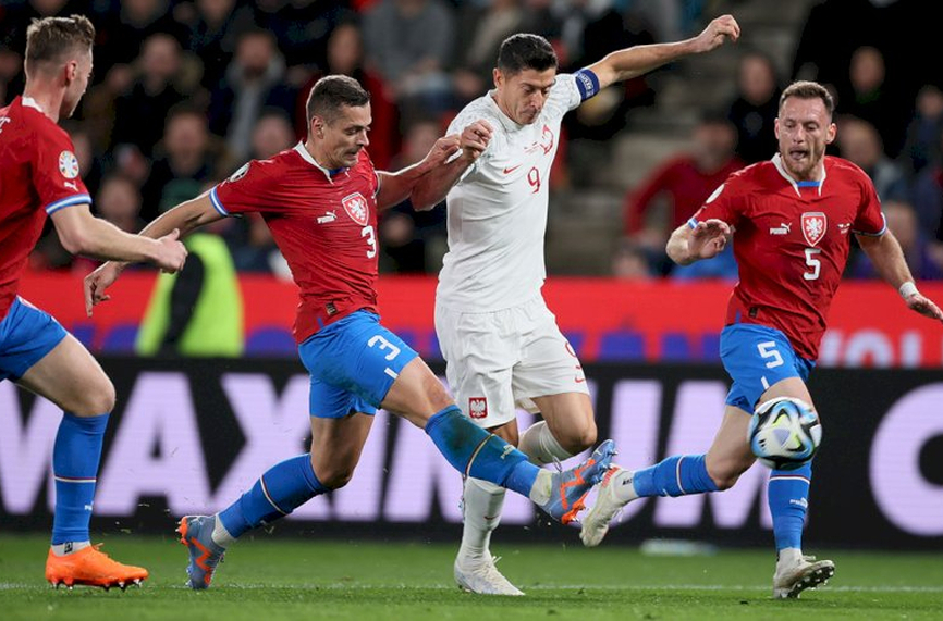 Полша ще победи Чехия като домакин в квалификация за Евро
