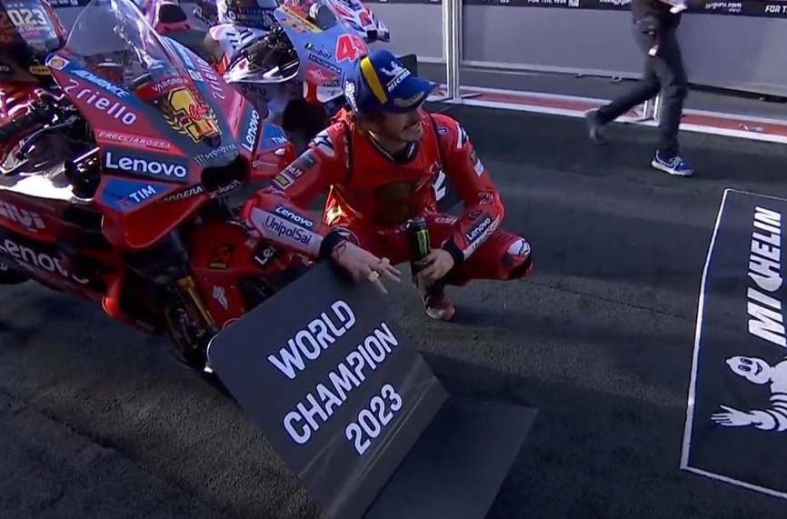 Снимка: Франческо Баная защити титлата си в Moto GP