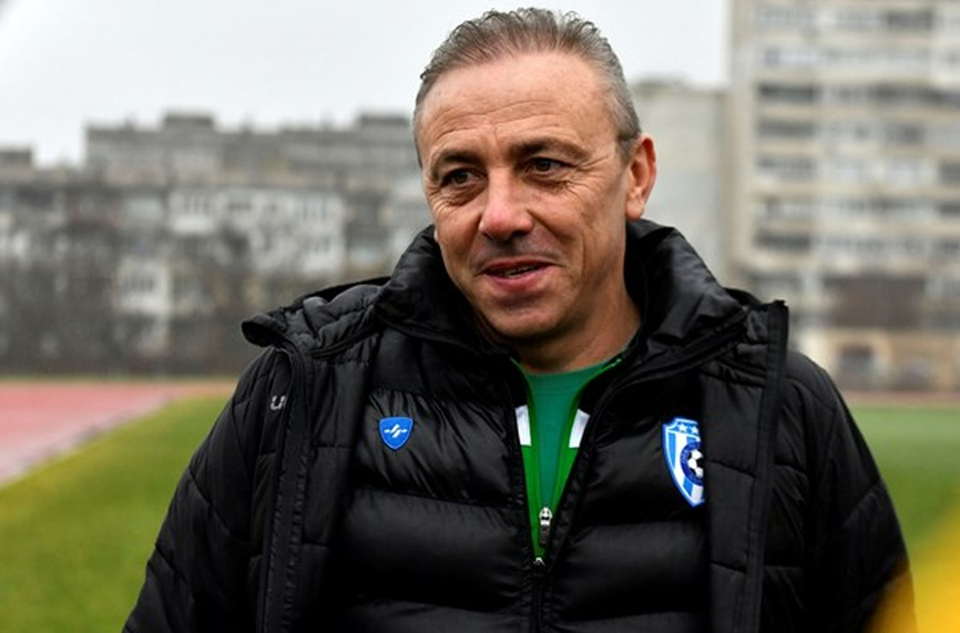 Илиан Илиев е треньор №1, Пьотровски е "футболист на футболистите"