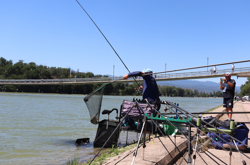 Риболовците на Италия обраха титлите на световното първенство в Пловдив