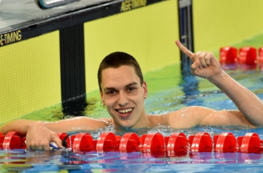 Левтеров и Николова на полуфинал на Европейското първенство по плуване