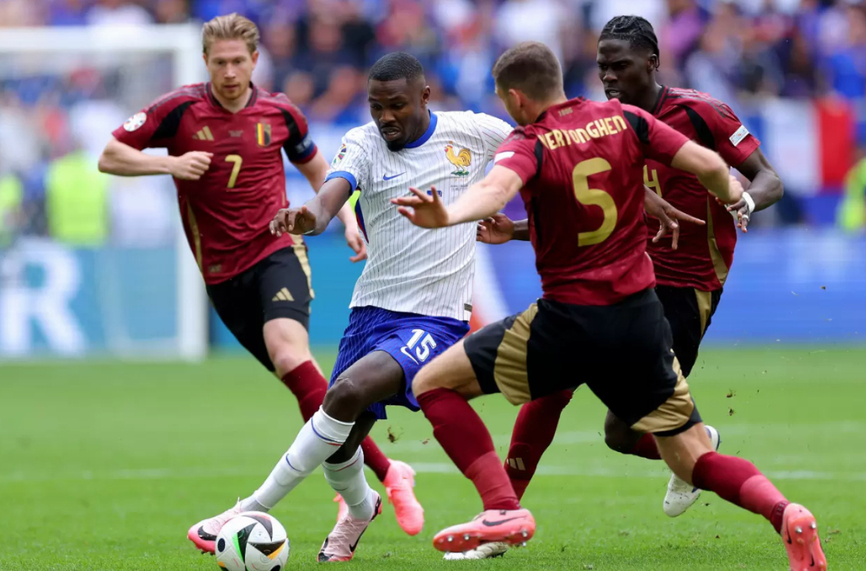 НА ЖИВО: Франция - Белгия 0:0
