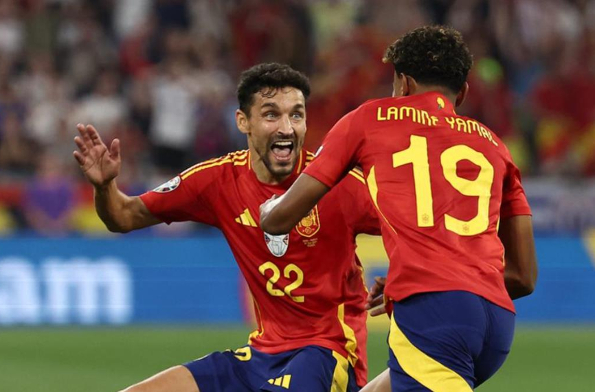 Мощна Испания обърна Франция и е на финал (ВИДЕО)