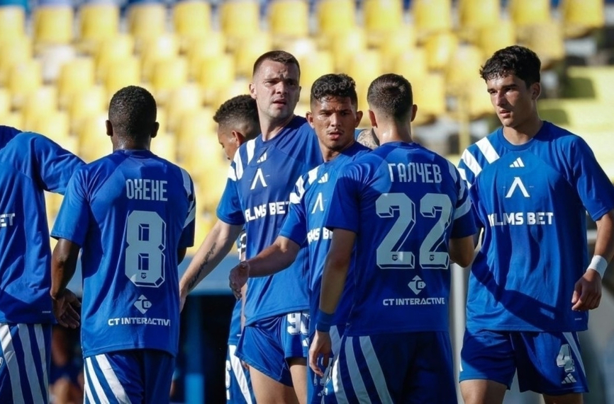 Левски представя отбора срещу израелци
