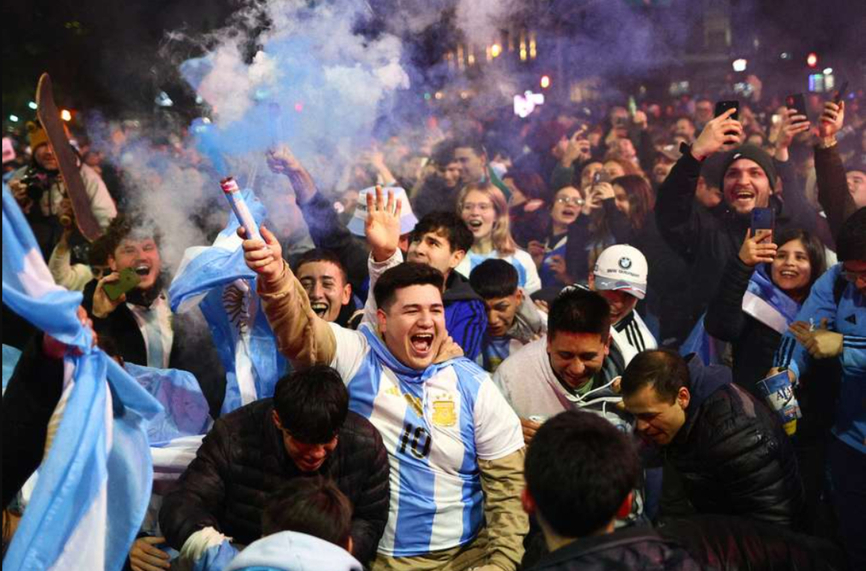 Еуфория по улиците на Аржентина след финала на Копа Америка