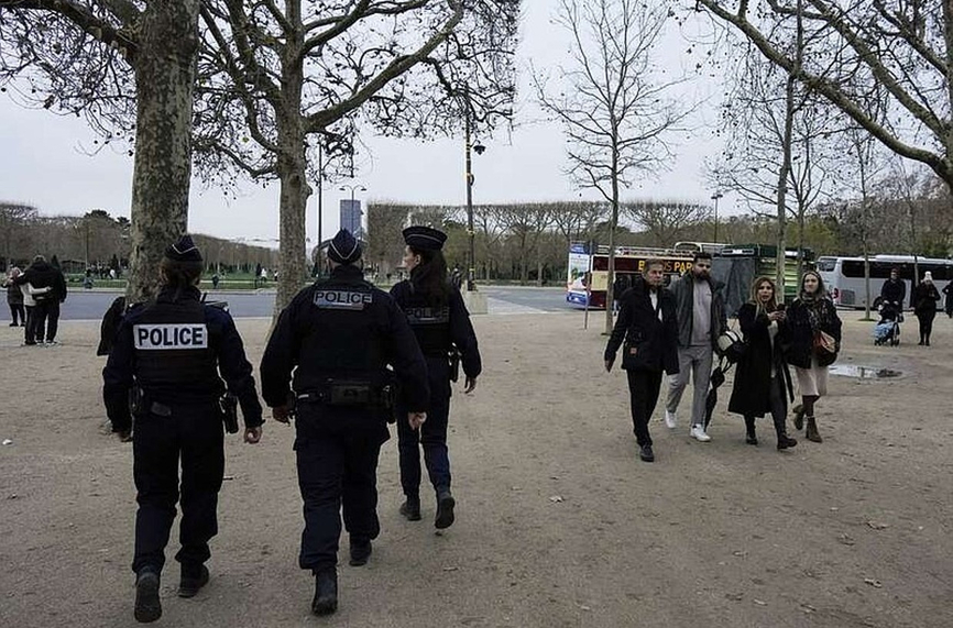45 хиляди полицаи ще пазят церемонията по откриването на Париж 2024