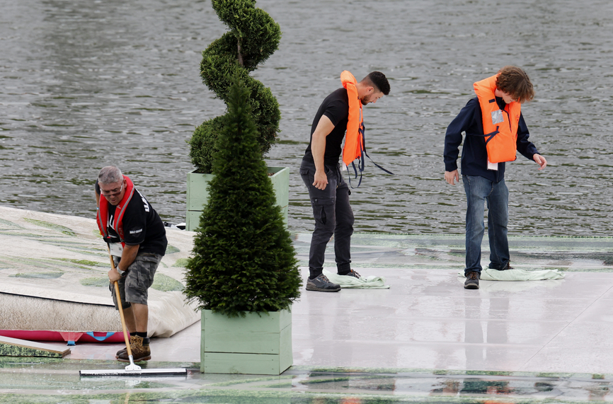 Дъжд отложи състезанията по скейтборд в Париж