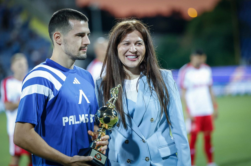 Марин Петков получи наградата си за най-добър млад футболист за миналия сезон
