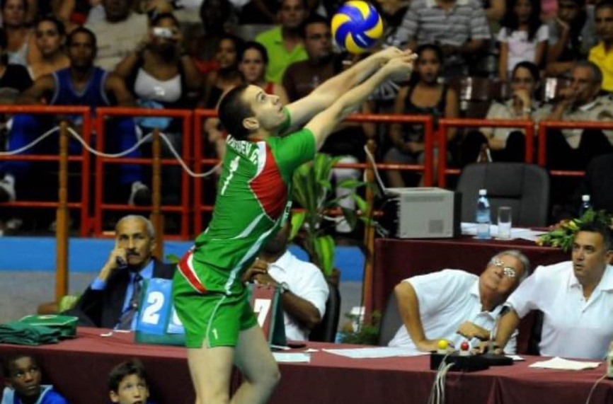 Братоев се сбогува с феновете и в мрежата със силни думи и исторически СНИМКИ